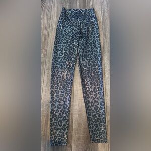 Beach Riot Sport Piper Hologram Cheetah leggings small